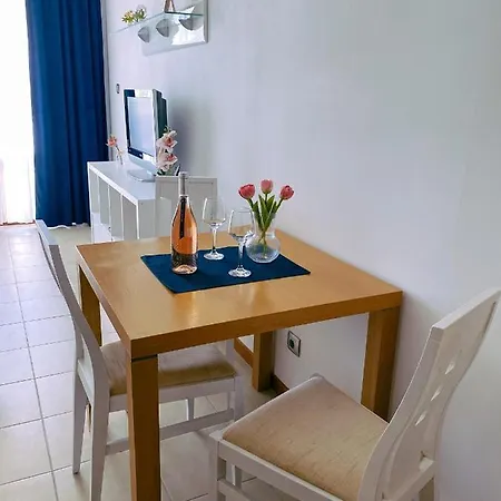 Exclusive Private In The Emerald Complex