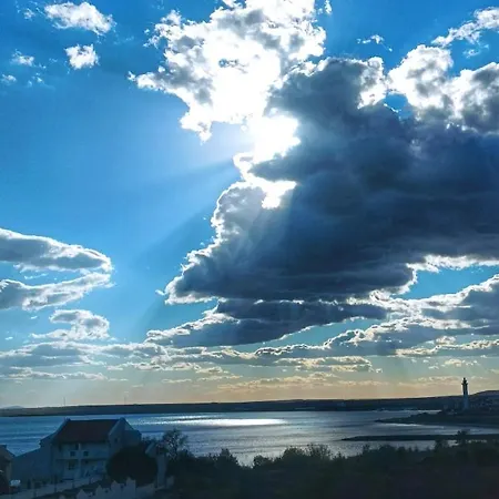 Exclusive Private In The Emerald Complex