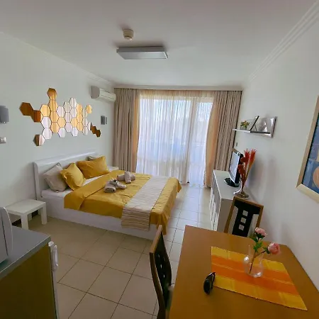 Exclusive Private In The Emerald Complex
