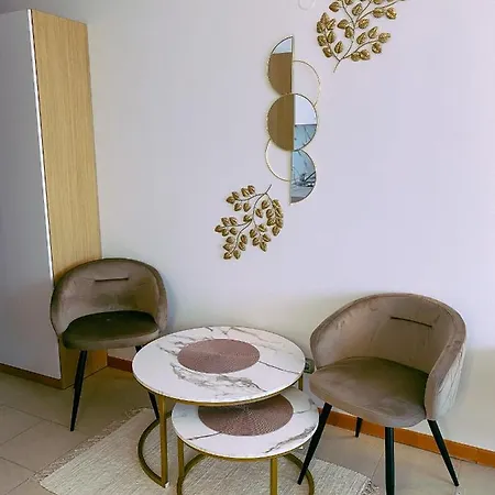 Exclusive Private In The Emerald Complex Apartament
