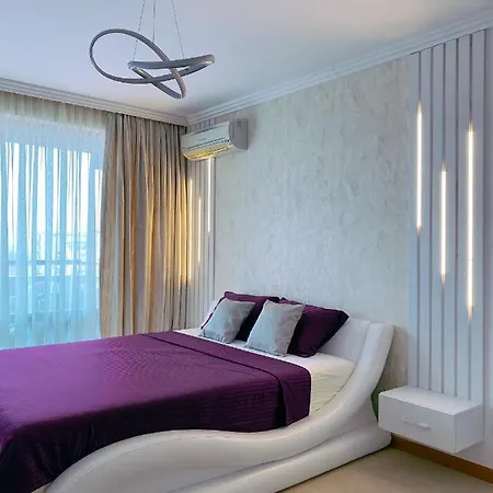 Exclusive Private In The Emerald Complex Apartament