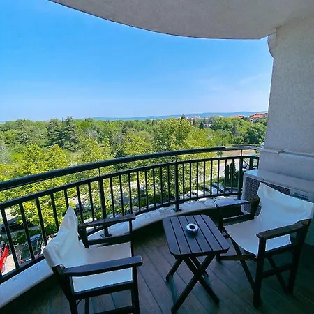 Exclusive Private In The Emerald Complex *
