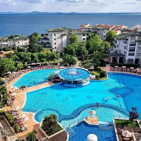 Exclusive Private In The Emerald Complex Apartament Ravda