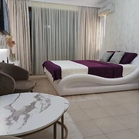 Exclusive Private In The Emerald Complex Apartament